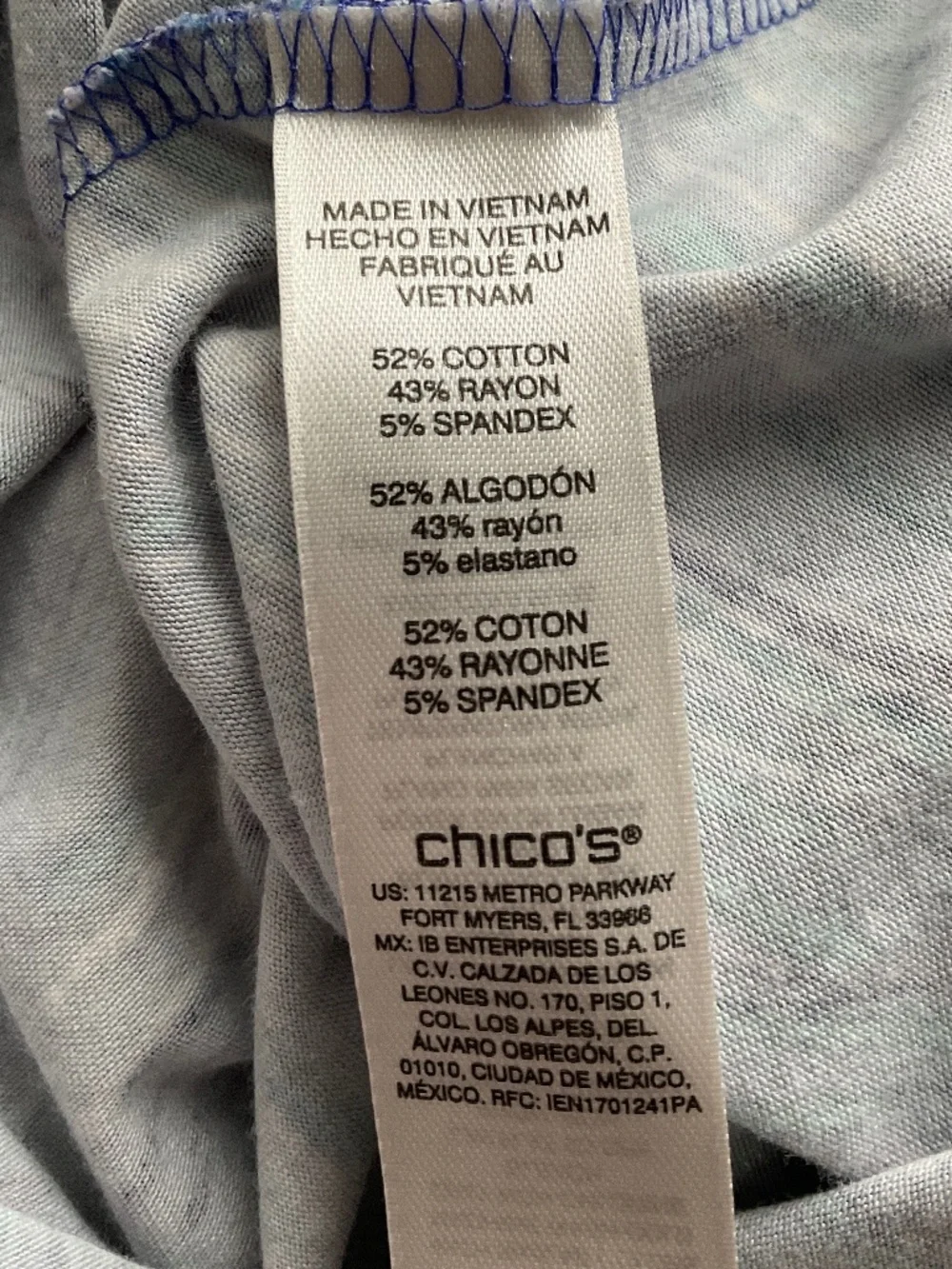 Ladies “Weekends By Chicos” long sleeve, V-Neck top.  Size 2. V. Good Condition! - Picture 6 of 7